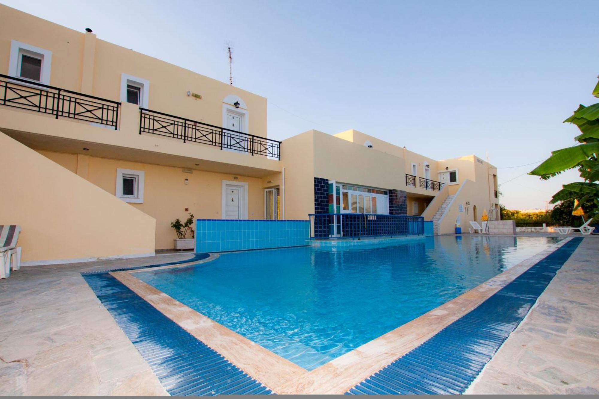 Aparthotel Manine 2*